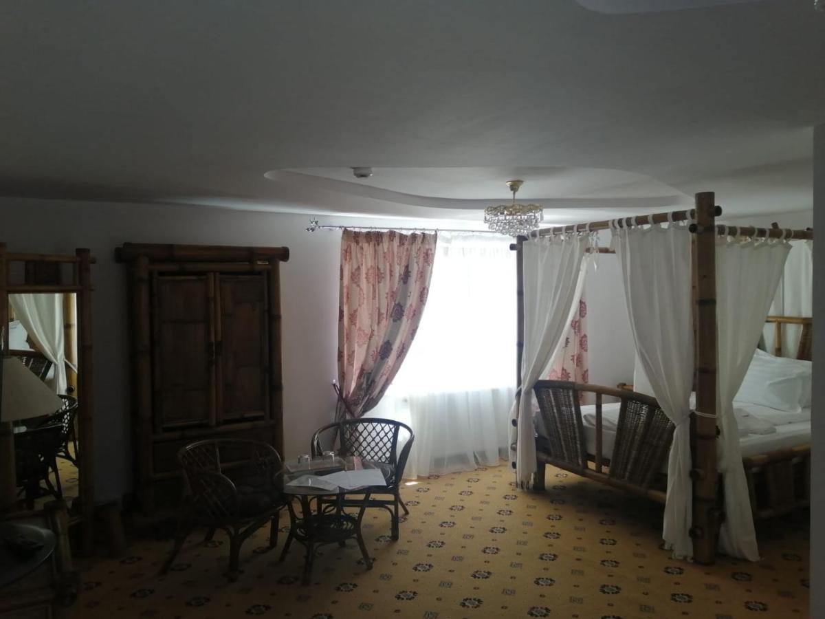 Pensiunea Rosenau Rîşnov Kültér fotó